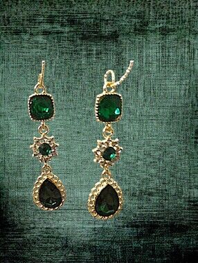Elegant Green Rhinestone Drop Earrings
